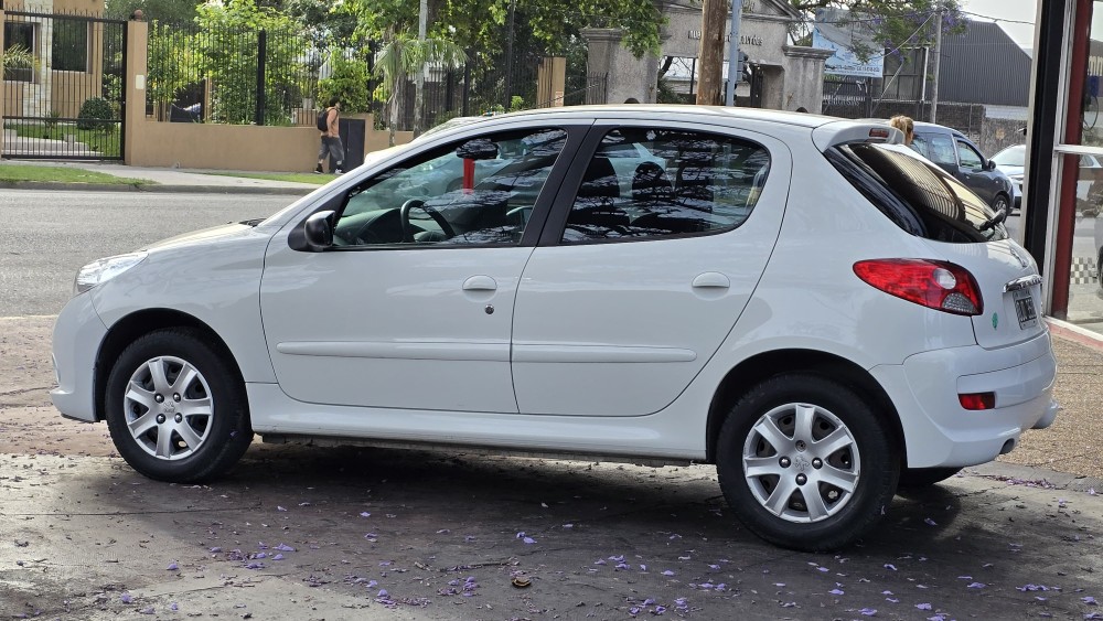 Peugeot 207 COMPACT ALLURE 1.4 — foto 8